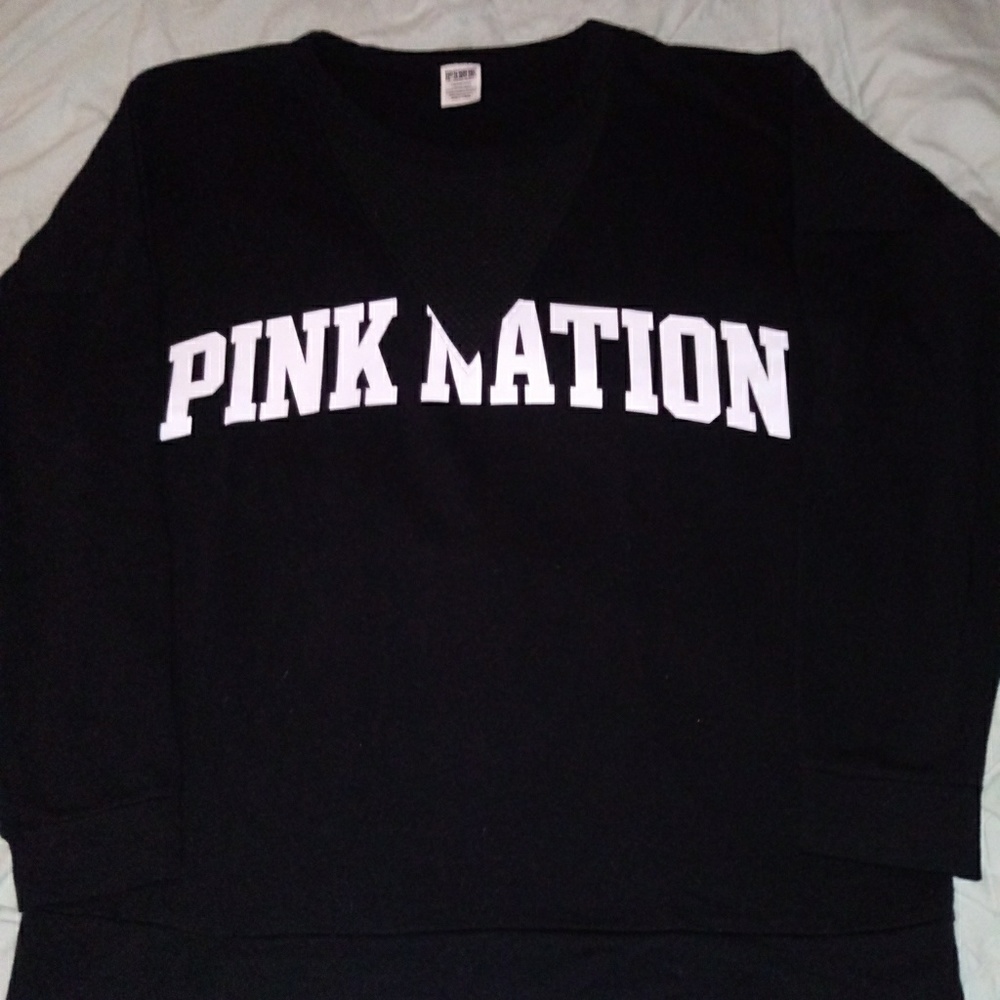 VS Pink - Picture 7 of 8